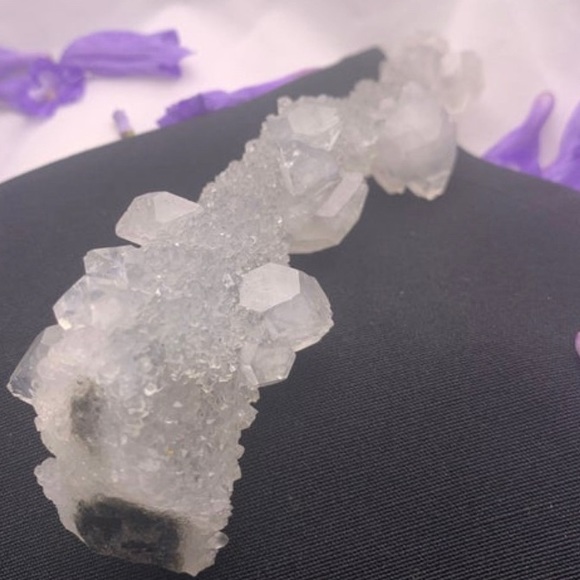 SOLD- Crystal Fairy Wand Apophyllite 5 x 2 x 1.5 - Picture 6 of 6